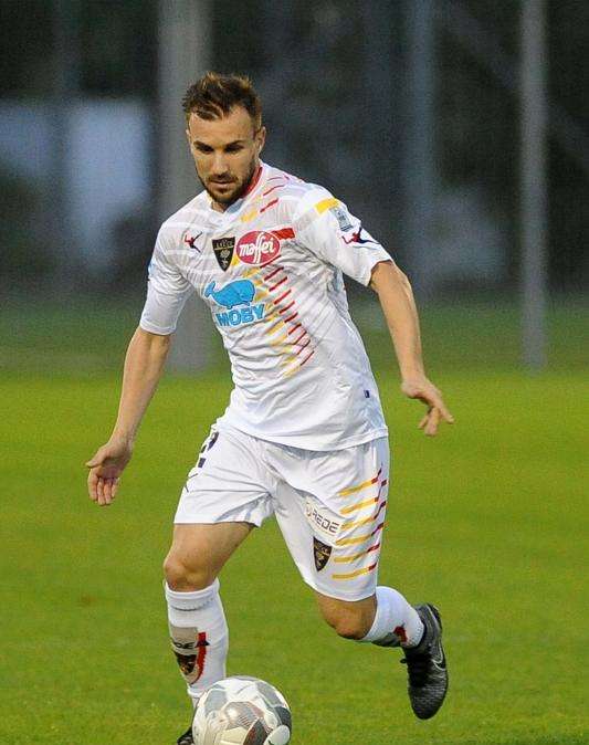 Triestina, piace un terzino del Lecce
