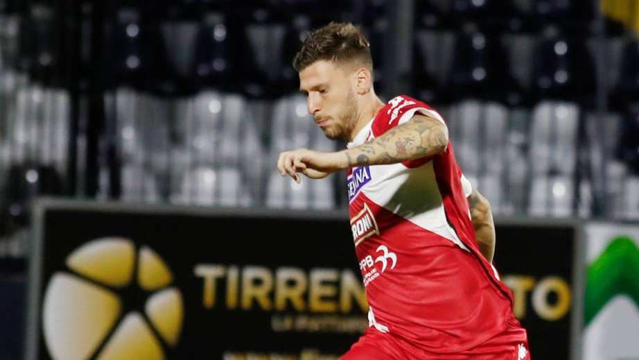 Avellino, ritorno di fiamma per Perrotta. Concorrenza del Crotone