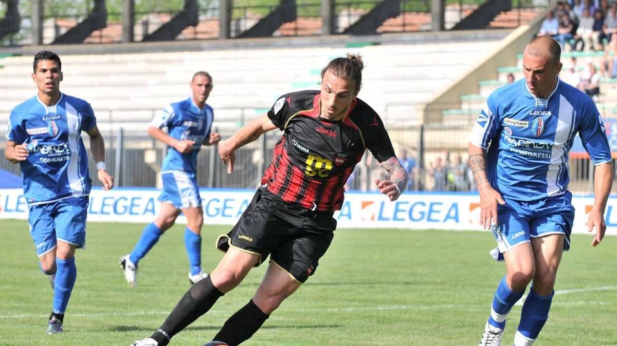 LIVE TLP HILTON - Frosinone, piace un centrale del Siena