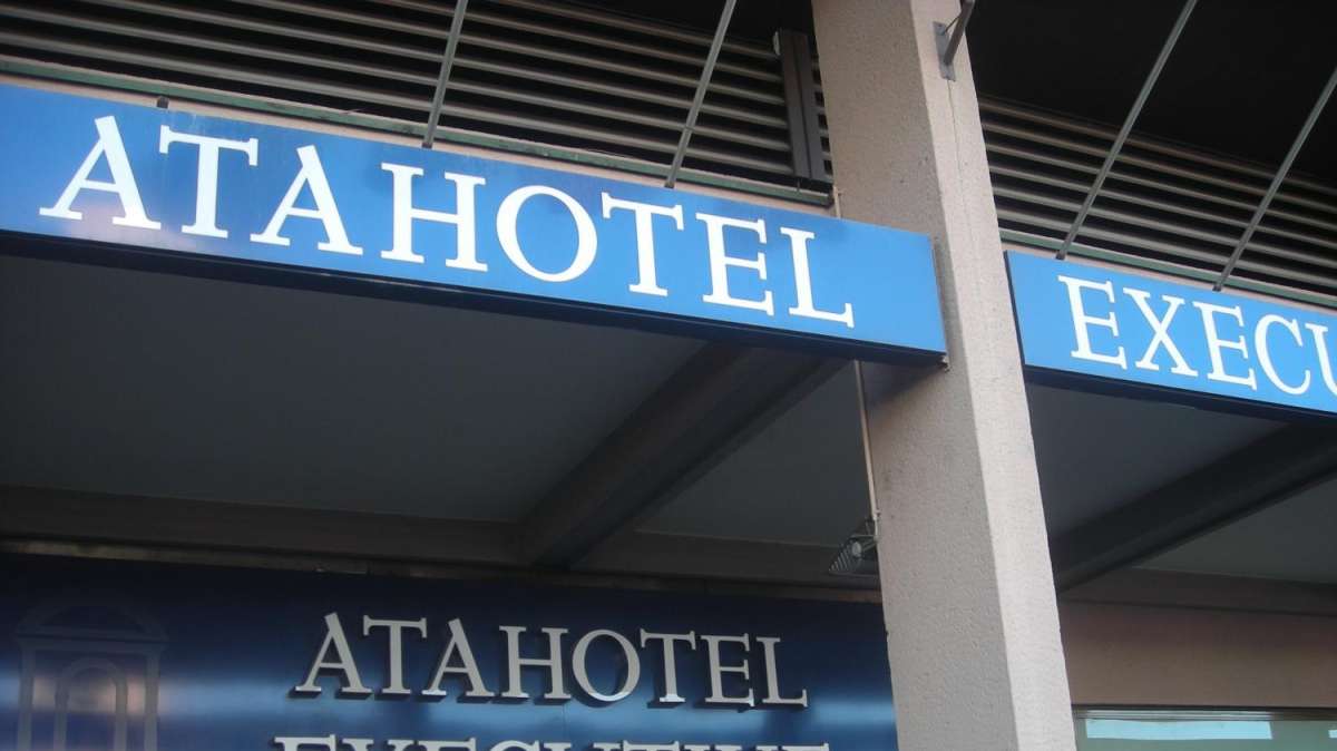 LIVE TLP - ATA HOTEL: San Marino, c'è la fila per Poletti