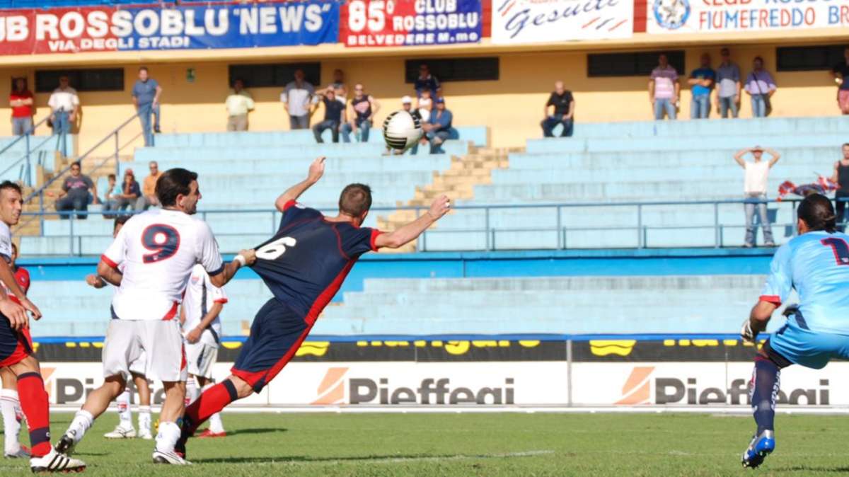 Taranto, pista estera per Ferraro