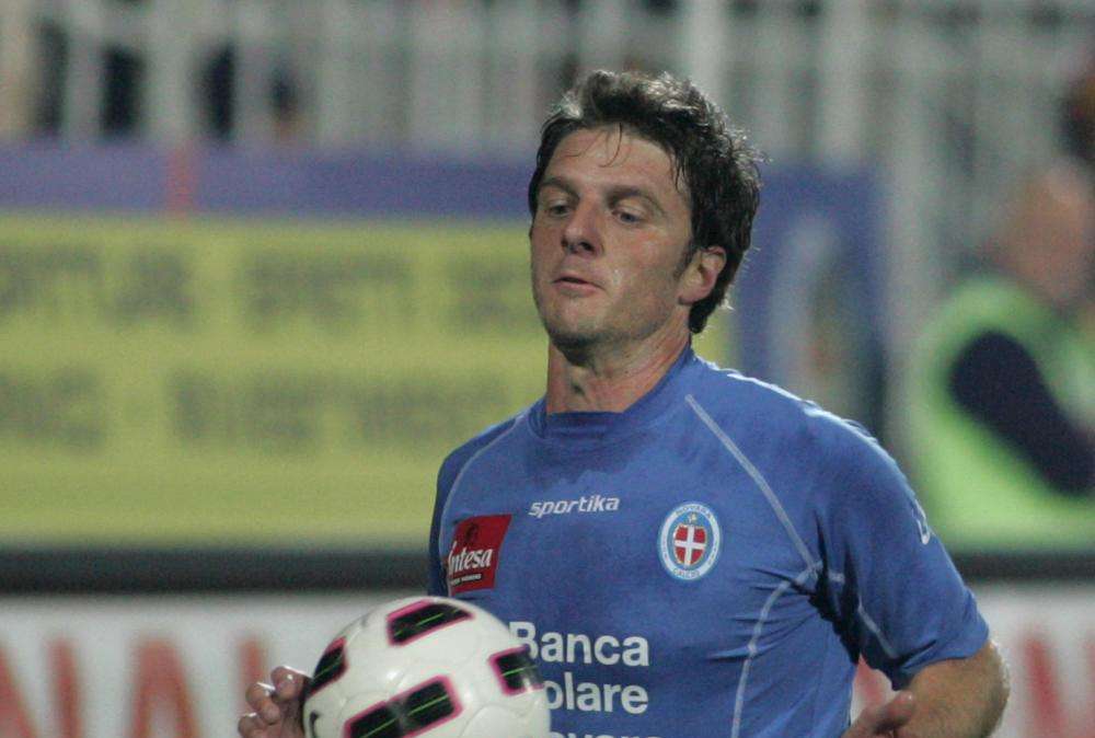 Il Benevento fa spesa al market Novara: offerte per Motta, Juliano e Porcari