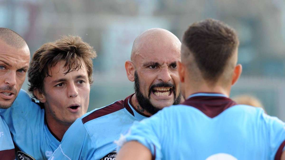 1^Divisione, Salernitana: Ginestra e Guazzo stendono il Barletta