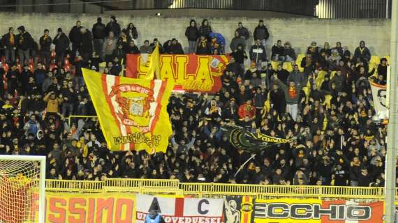 "Incomincia la samBa": il Catanzaro festeggia la promozione in Serie B