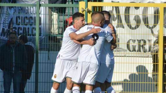 Ternana, niente amichevole col Cosenza: lo ha richiesto il club rossoblù