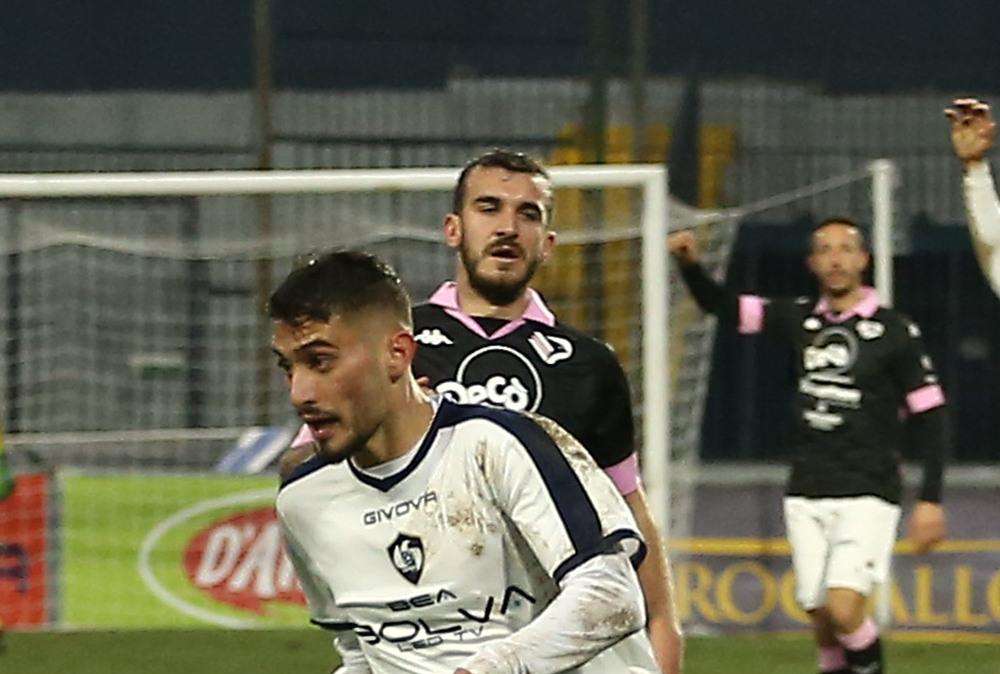 Viterbese, due mosse a centrocampo: Giuseppe Montaperto e Mario Rabiu
