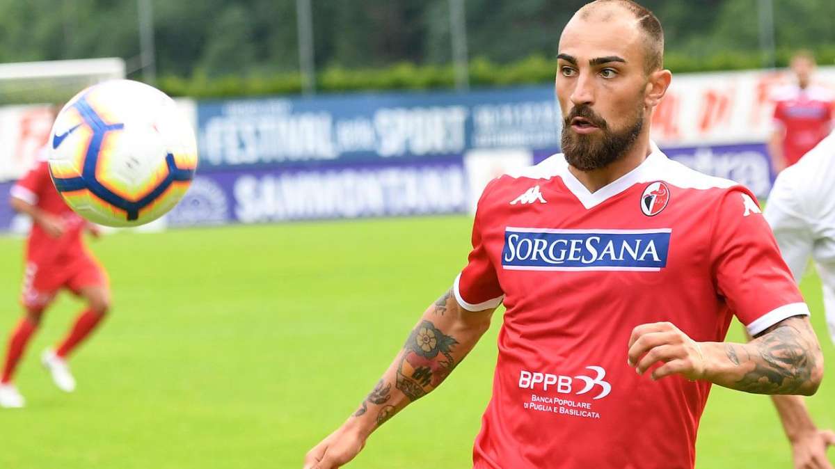 Bari, asse con la Virtus Entella: si valuta scambio Merkaj-Simeri