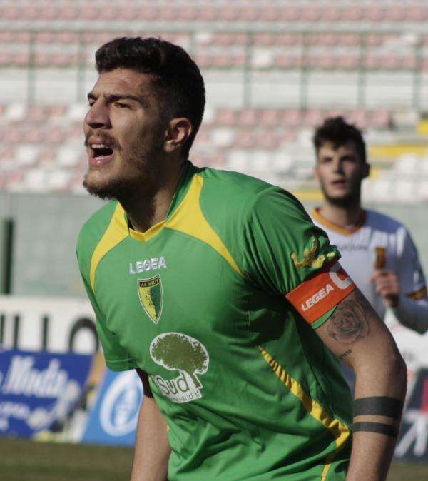 Cosenza, l'Avellino tenta Dermaku