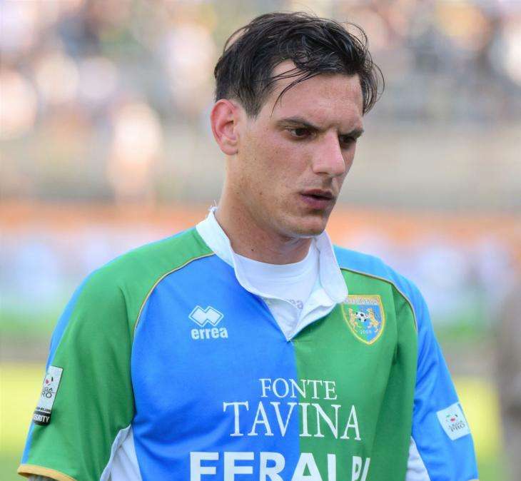 Lotta a due per un difensore della Cremonese