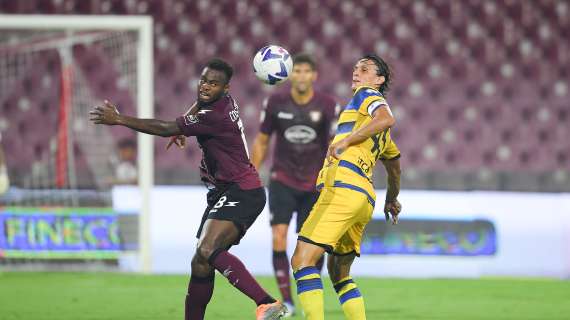 Salernitana, Inglese arriva in sede: "Un saluto a tutti i tifosi"