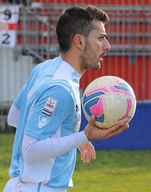 Pro Piacenza, i cugini ti strappano un esterno