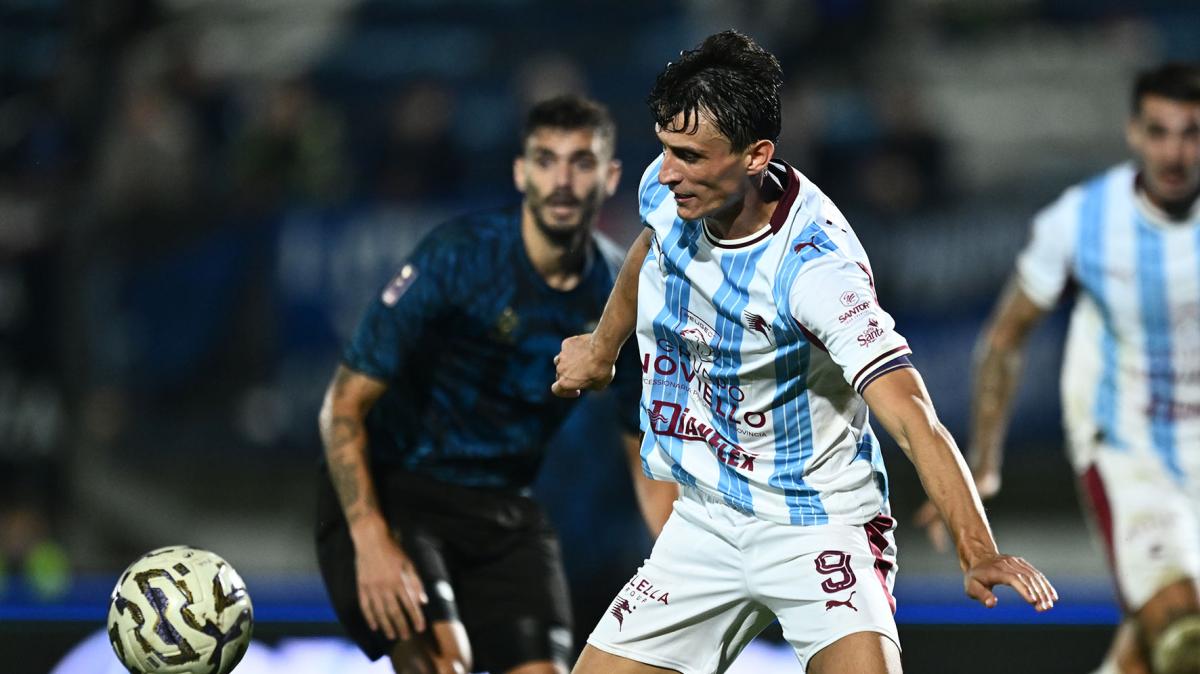 Salernitana-Crotone, Ferraris inizia dalla panchina: le formazioni ufficiali