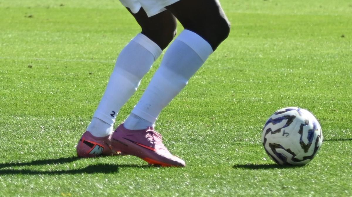 Girone B, parziali ore 20.30: la capolista Arezzo di rigore. Carpi corsaro