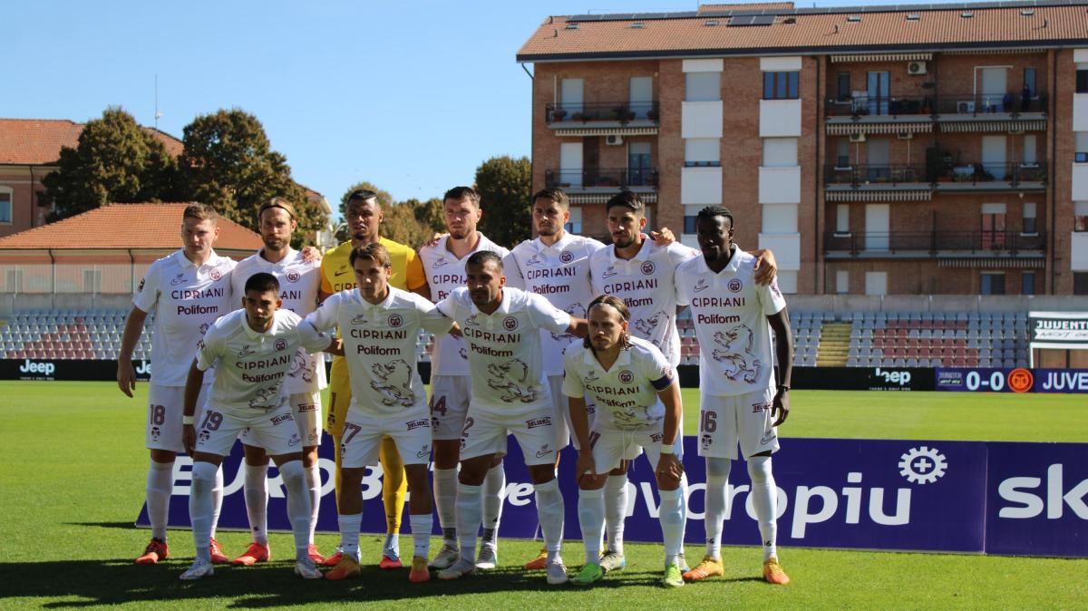 GdS: "Derby ancora amaro | Il Ravenna non vince più | L'Arezzo può scappare"