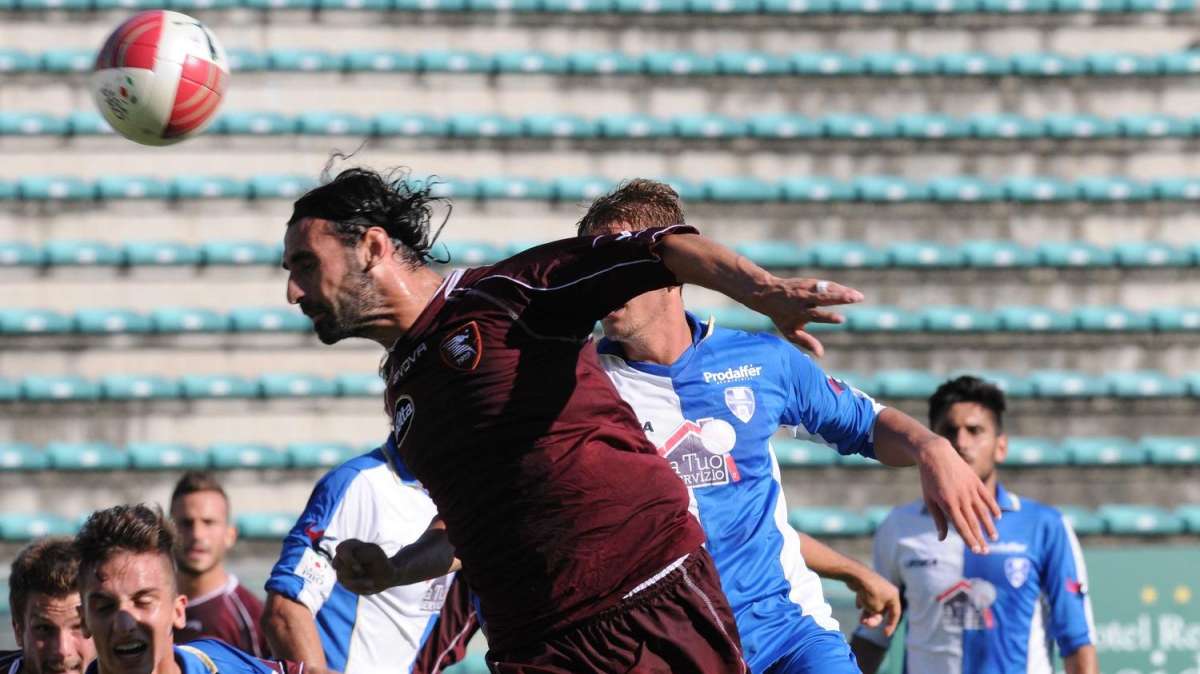 2^ Divisione: Salernitana, che tris alla capolista Aprilia