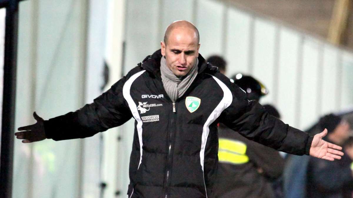 Avellino, mister Bucaro chiude l'avventura in irpinia