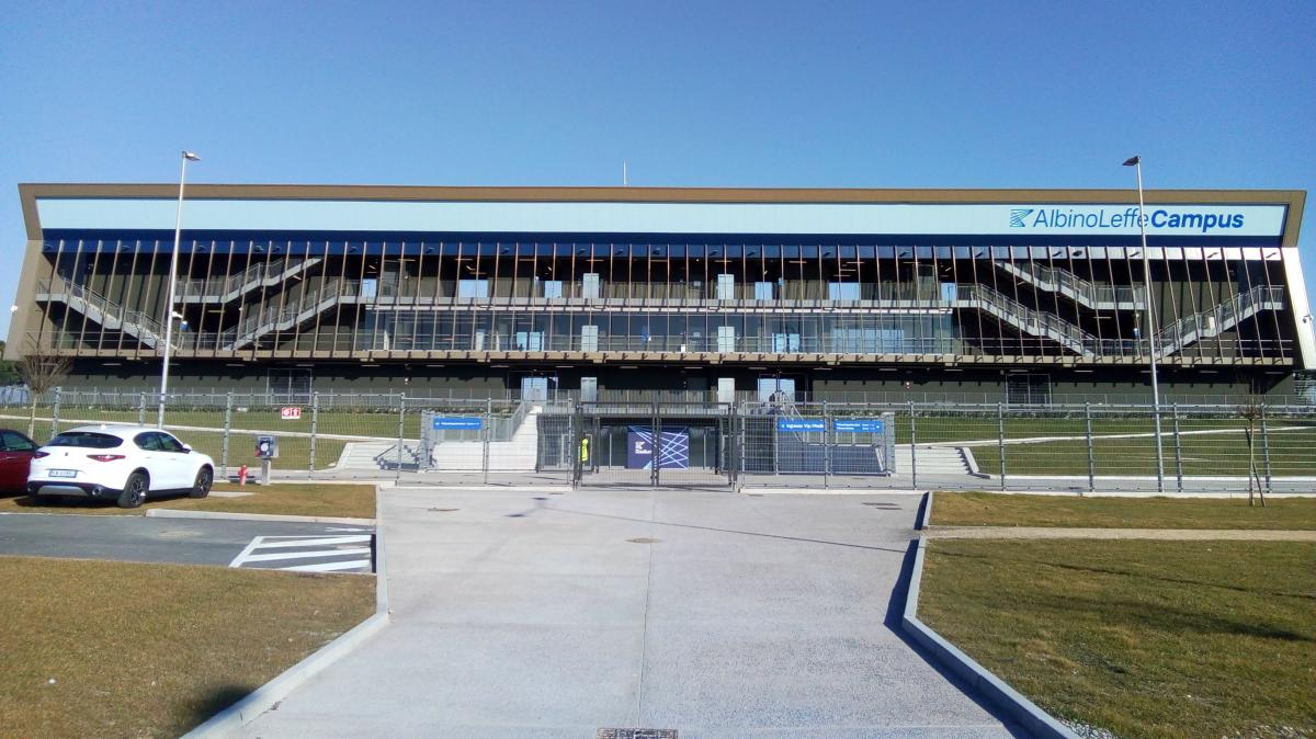 AlbinoLeffe-Lecco, partita sospesa: due tifosi caduti da balaustra