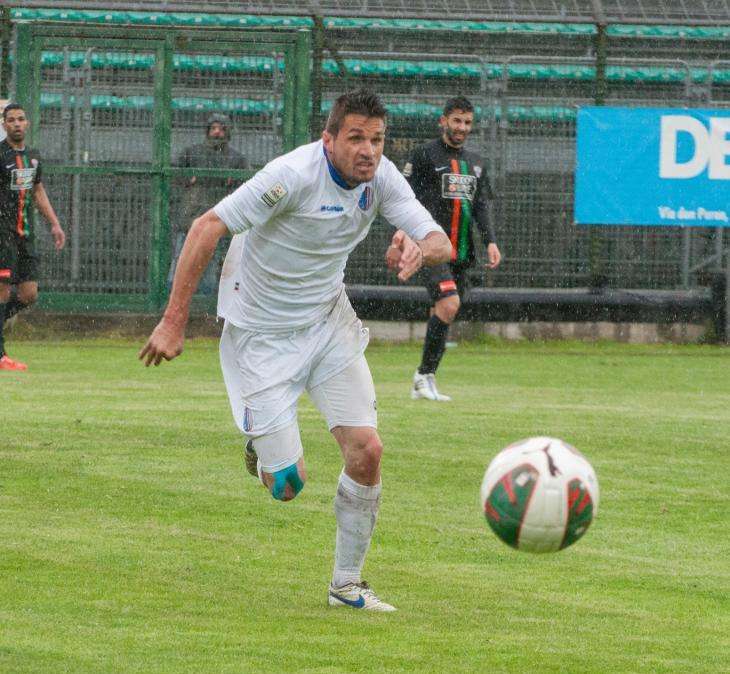 Pavia, due calciatori possono andare al Mantova