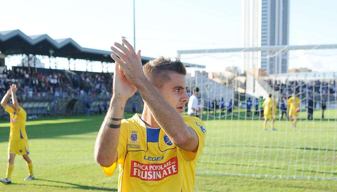 Frosinone, sirene dalla B per Cesaretti