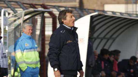 Rimini, Acori: "La mia vita è in mezzo al campo, non a casa"
