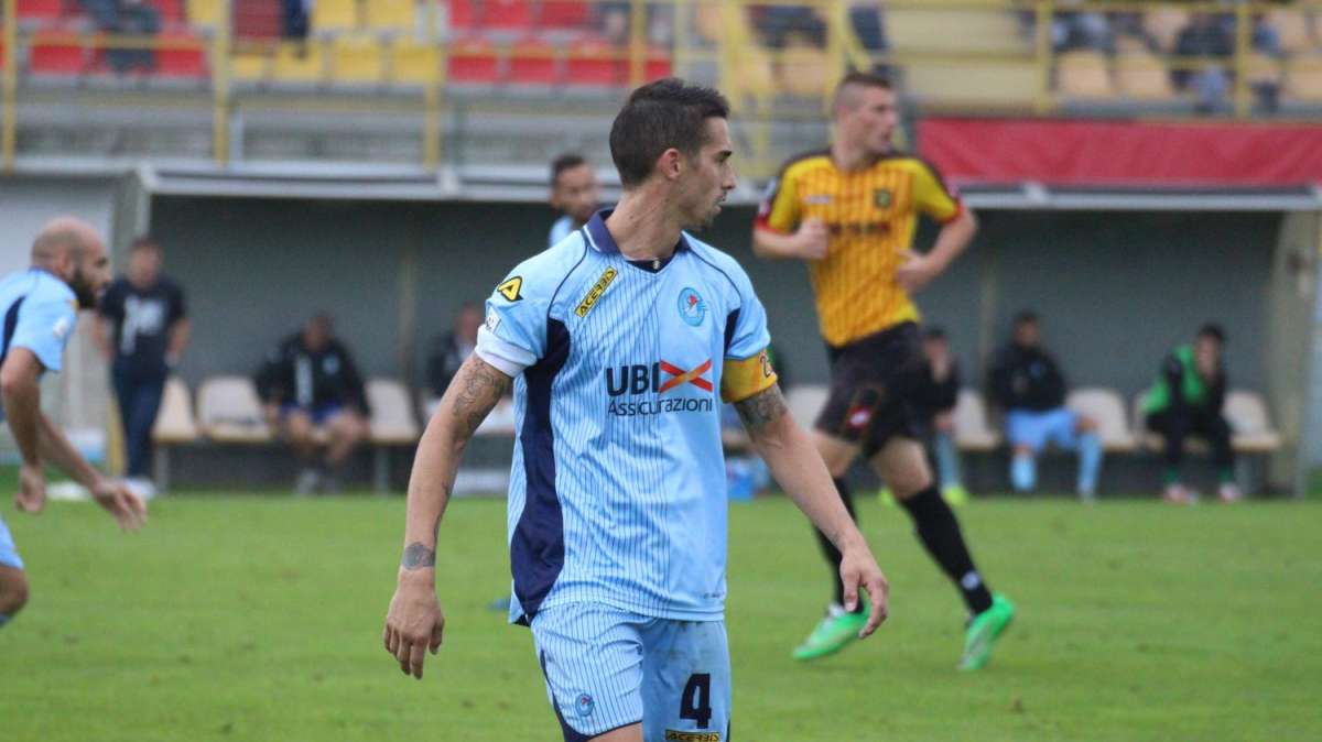 Arezzo, pressing per l'esterno