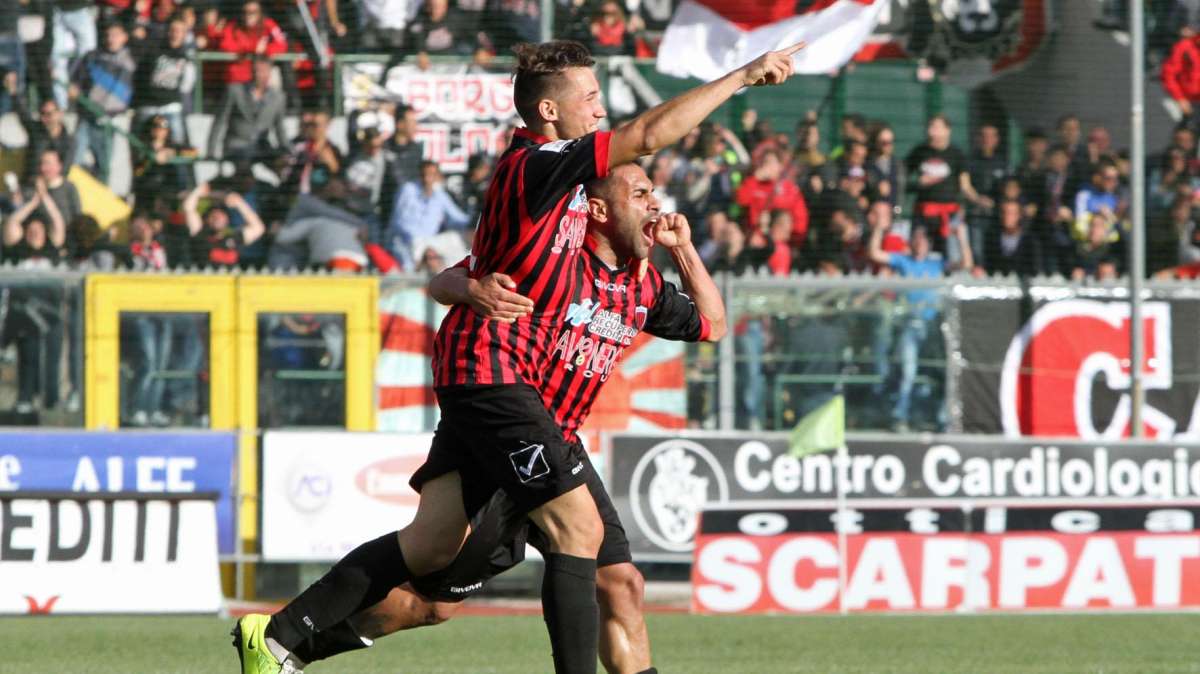 Latina, non trovata l'intesa con la Nocerina su due calciatori
