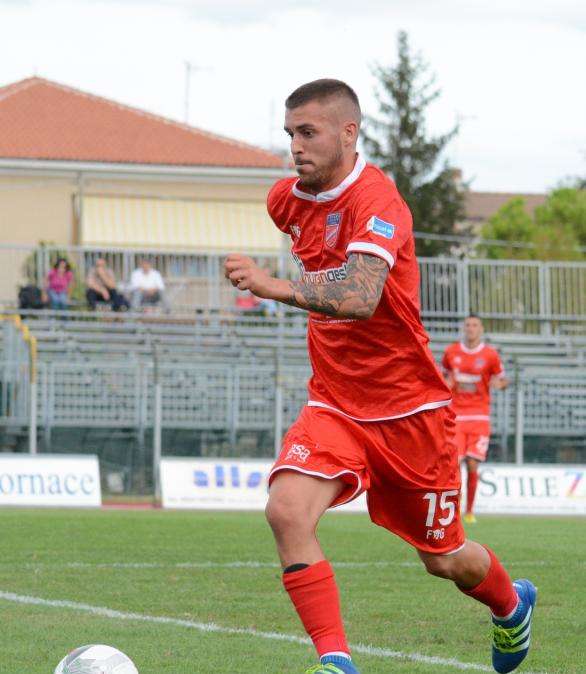 Teramo, un terzino può rimanere