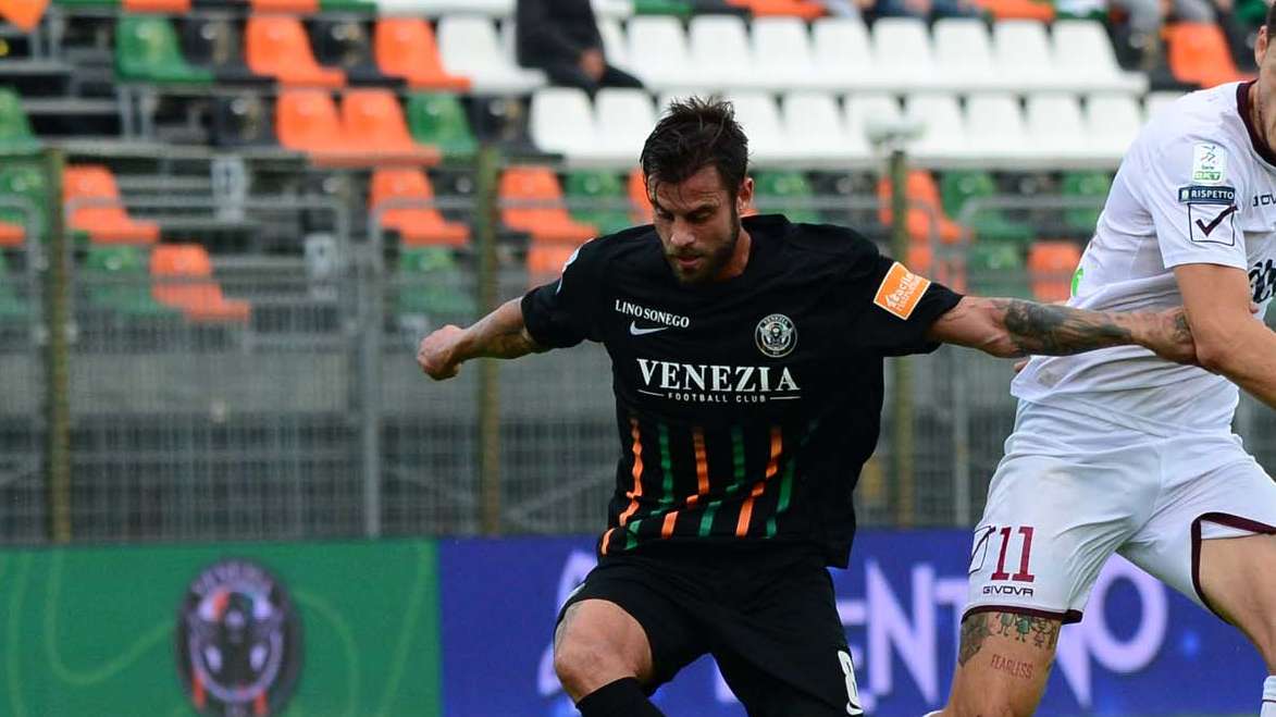 Juve Stabia, possibile periodo di prova per Suciu e Suently