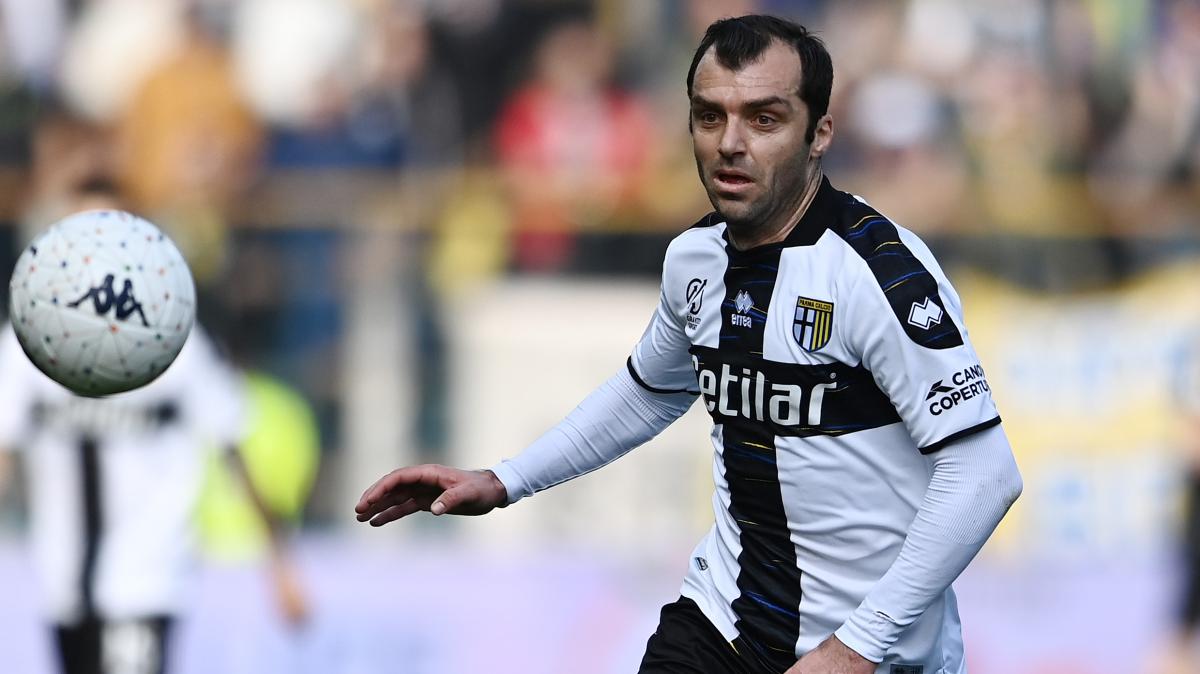 Pandev: "Spezia bellissima piazza, ricordo quando ci giocai in C. Spero ritorni presto in alto"