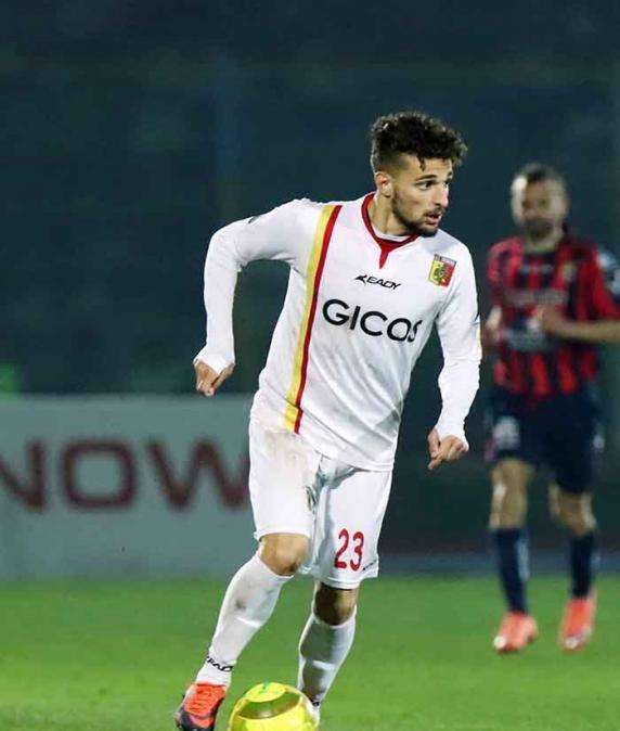 Catania, può arrivare un terzino
