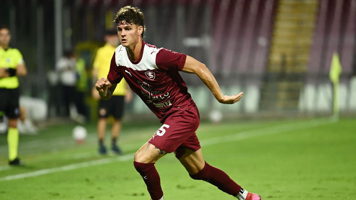 Salernitana, si ferma Cabianca: le condizioni del difensore granata