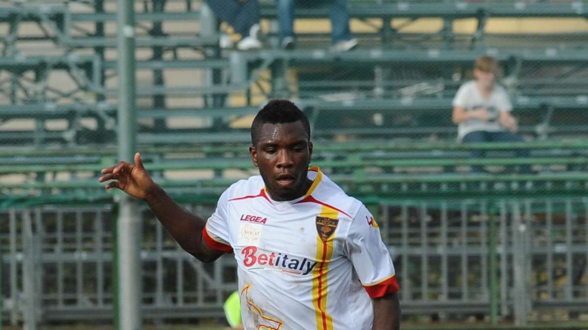 Lecce, torna un difensore