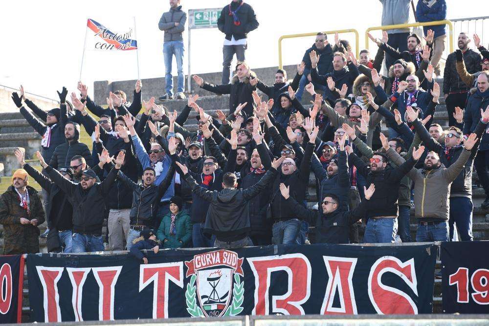 Lecco e Virtus Francavilla sulle tracce di Petris del Crotone
