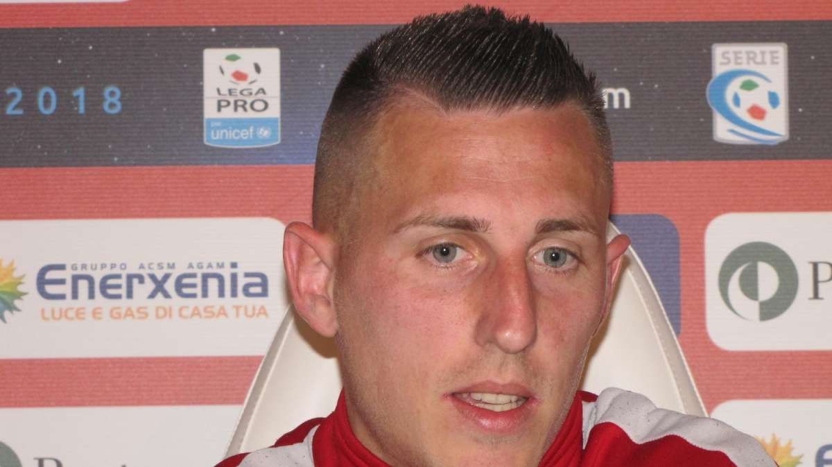 Bari, D'Errico: "Darò tutto me stesso per questa maglia"