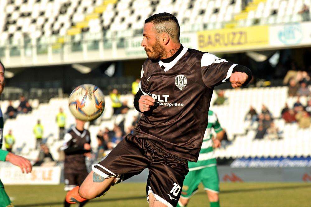 Fermana, nel mirino l'attaccante Alessandro e il centrocampista Ruci