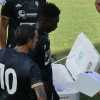 Il Cagliari in campo per il riscaldamento: le immagini (VIDEO)