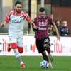 Serie B, Azzi show contro il Sassuolo: gol e assist per l'ex rossoblù. Cremonese avanti 0-2 a Reggio Emilia
