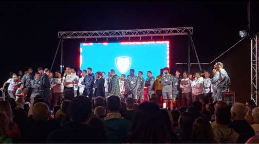 QUI PONTE DI LEGNO - Serata in piazza, il Cagliari incontra i tifosi: il recap dell'evento
