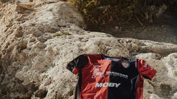 Cagliari-Carrarese, i rossoblù pronti a sfoggiare la nuova maglia (FOTO)