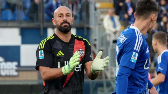 Calcio, Pepe Reina si ritira: "Finisce una carriera bellissima"