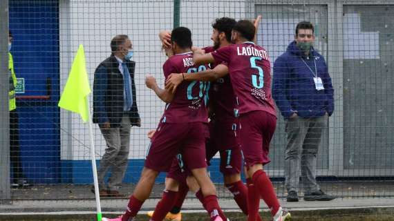 Ladinetti celebra la vittoria sull'Ancona ed il suo gran goal. Con la benedizione del Ninja