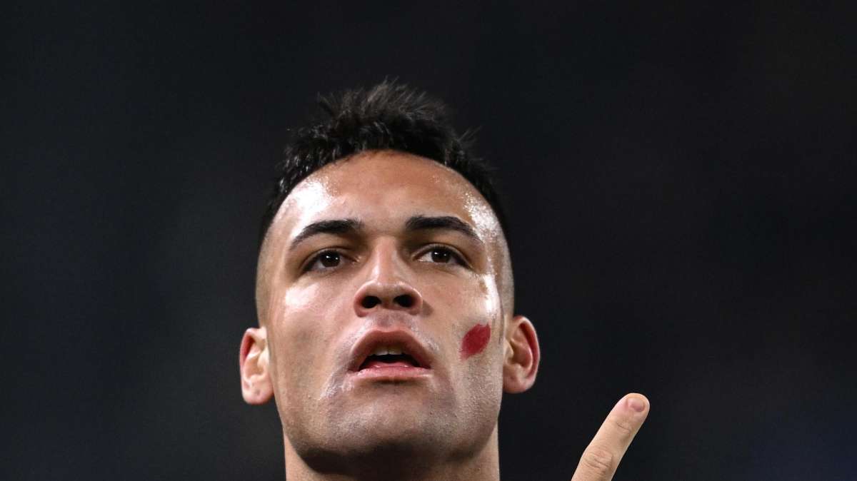 Serie A - Martinez risponde a Vlahovic, il derby d'Italia termina in parità. La classifica