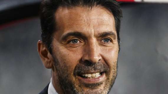 Buffon promuove i portieri italiani: "Meret, Caprile, Vicario e gli altri sono validissimi"
