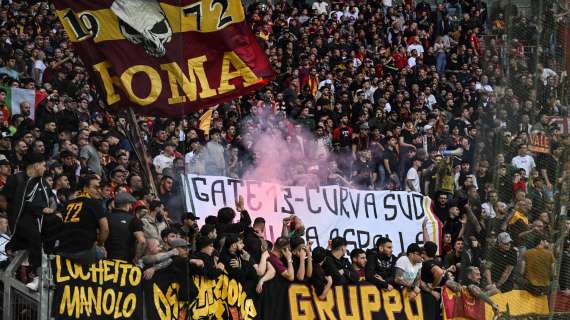 Roma, ultras della Curva Sud inneggiano al tifoso che uccise Ciro Esposito nel 2014