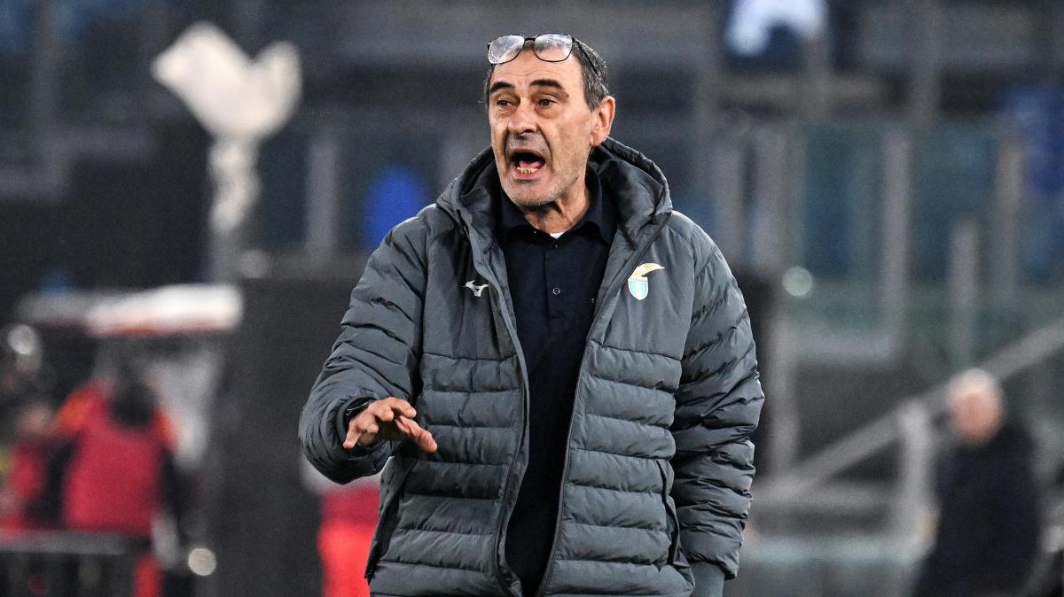 Sarri: "Ho un lungo contratto, i tifosi avranno un peso sul mio futuro"