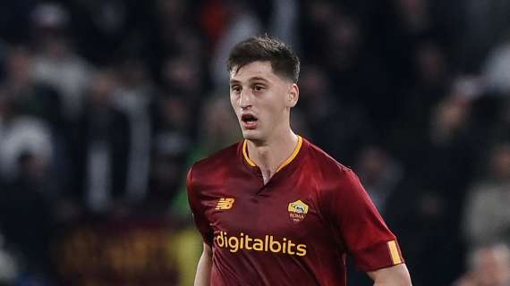 L'ex obiettivo Cagliari Kumbulla verso l'addio al Sassuolo. L'agente: "Ha mercato in Bundesliga. Roma? Dipende da De Rossi"