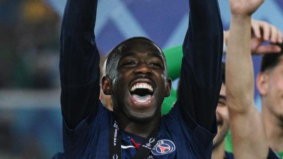 Ousmane Dembelé vince il Pallone d’Oro 2025: Yamal secondo, Donnarumma nono
