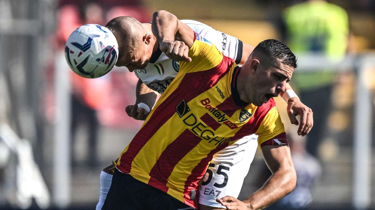 QUI LECCE - D'Aversa: "Krstovic? Anormale abbia fatto quattro gol nelle prime quattro gare"