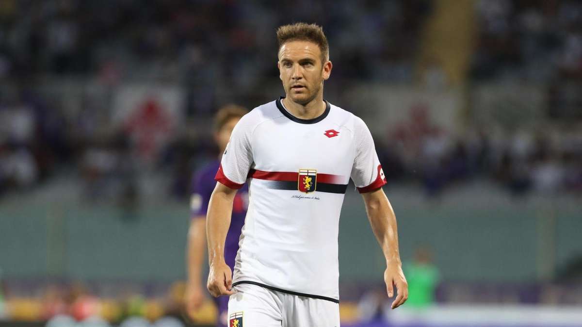 L'ex Genoa Diego Capel si ritira: l'annuncio sui social