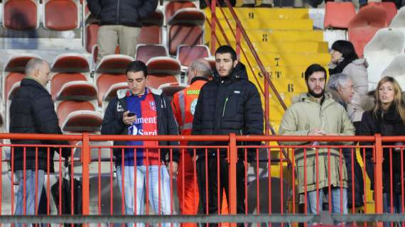 Torres, domani iniziano i play off. La società arringa i sostenitori